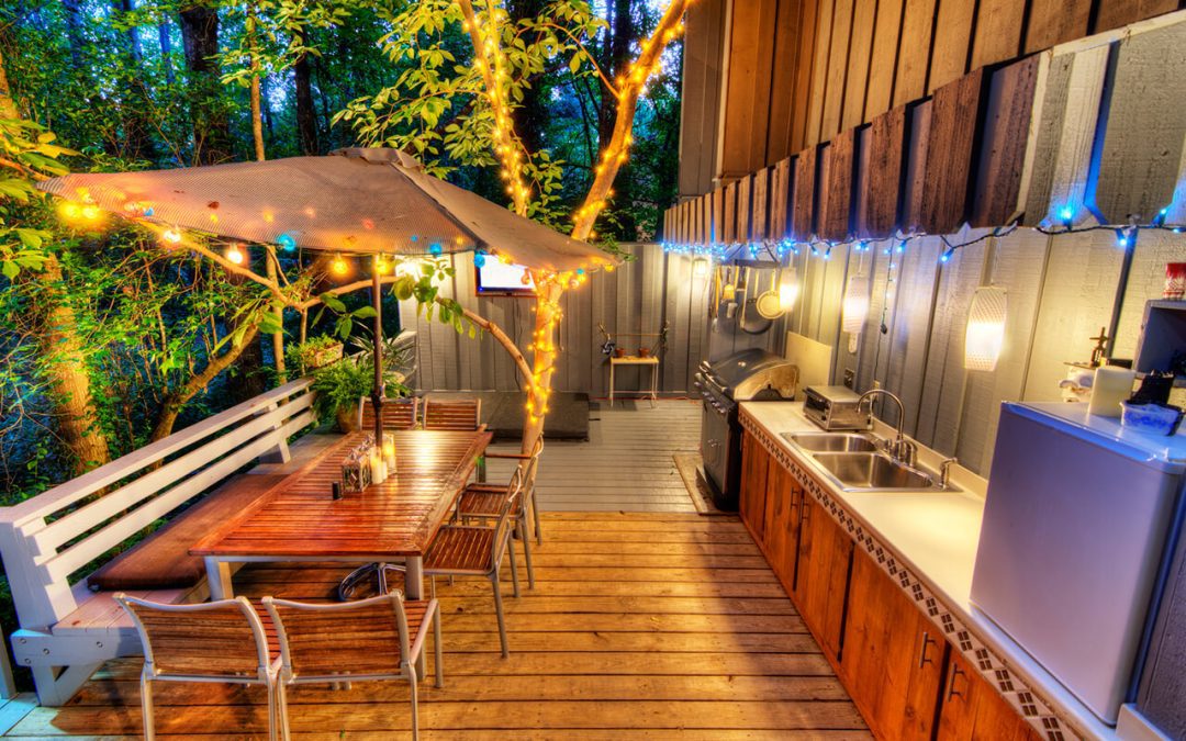 Deck Decorating: Revamp Your Outdoor Space